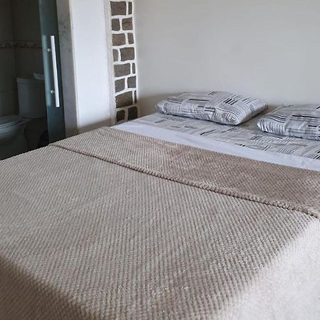 Guest House Flor De Laranjeira São Pedro da Aldeia Camera foto